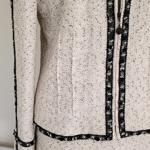 St. John COUTURE Skirt Suit Embellished - Picture 7 of 9